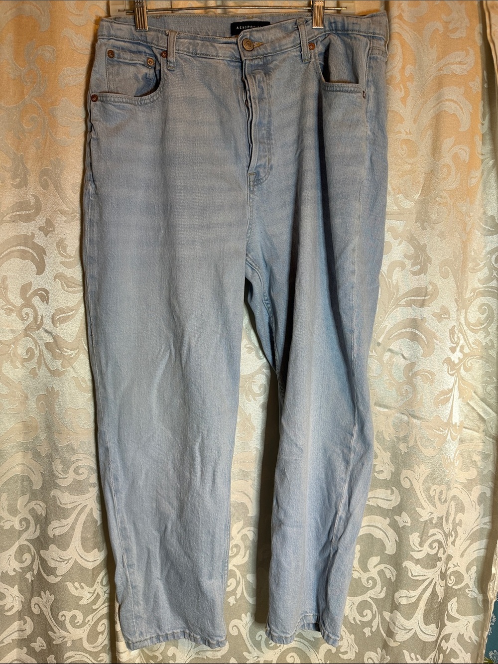 Aeropostale Light Blue High-Rise Mom Jeans Straight Leg Relaxed Fit Size 16R